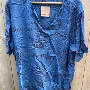 M-EarthBound Tribal Loose T (NEW)